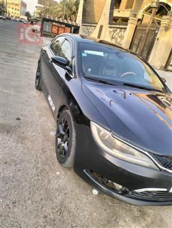 Chrysler 200
